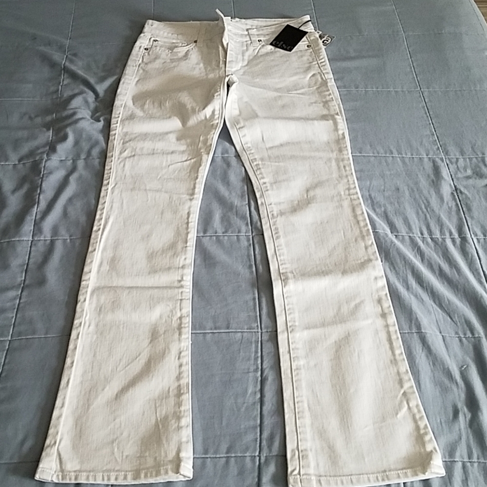 NWTS ELSE WHITE DENIM JEANS. MINI BOOT SIZE 26